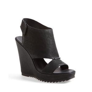 Vince Camuto Women's GEVARA WEDGE Sandal BLACK - size 9/39